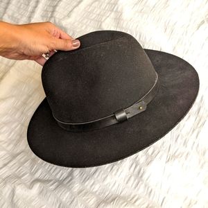 Black wool wide brim hat